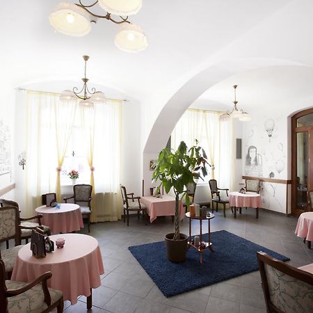 Eurowings Hotel Прага Екстериор снимка